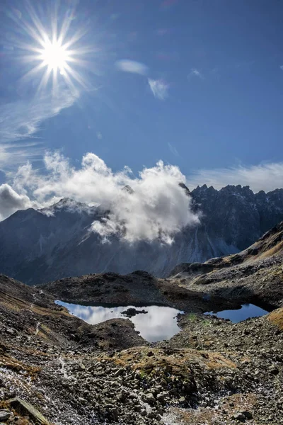 Kurbağa Tarn Yüksek Tatras Dağları Slovakya Cumhuriyeti Yürüyüş Teması Mevsimsel — Stok fotoğraf