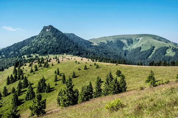 斯洛伐克共和国大法特拉的黑石山 季节性的自然景观 旅行目的地 远足主题 — 图库照片