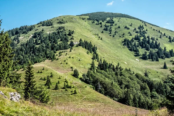 Colina Rakytov Montanhas Big Fatra República Eslovaca Cena Natural Sazonal — Fotografia de Stock