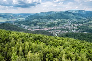 Manzara gözcü kulesi Haj, Nova Bana, Slovak cumhuriyeti. Seyahat hedefi.