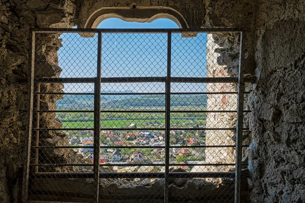 Vista Através Uma Janela Barrada Beckov República Eslovaca Europa Destino — Fotografia de Stock