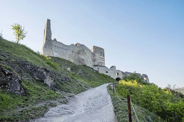 Cachtice Slottsruiner Slovakien Centraleuropa Sittplats För Grevinnan Resmål — Stockfoto