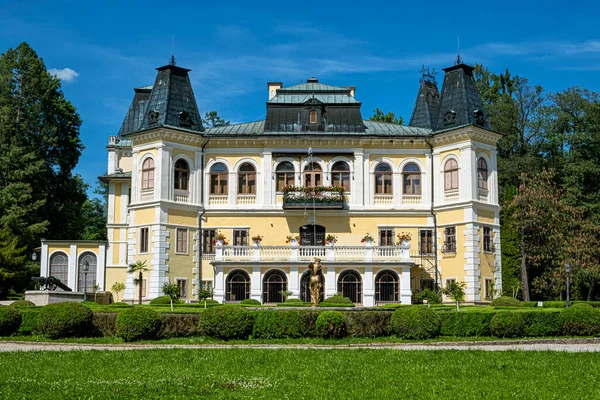 Pałac Betliar Słowacja Cel Podróży Temat Architektoniczny — Zdjęcie stockowe