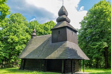 Aziz Niklas Piskoposu Kilisesi, Ruska Bystra köyü, Slovakya Cumhuriyeti. Mimari tema. Seyahat hedefi.