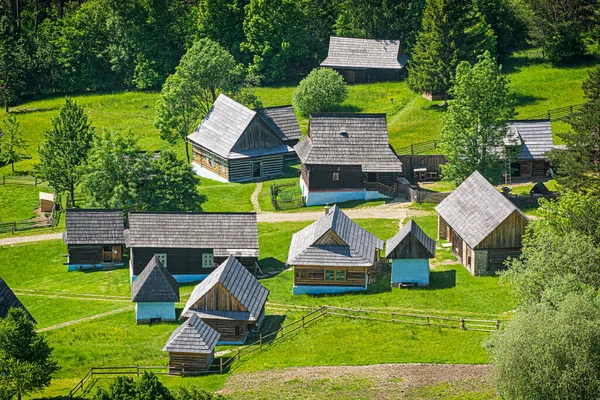 スロバキア共和国Stara Lubovnaの野外博物館 建築のテーマ 空中風景 — ストック写真