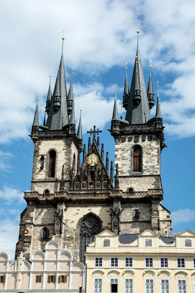 La Iglesia de la Madre de Dios frente a Tyn en Praga —  Fotos de Stock