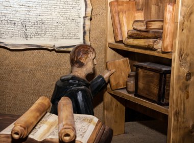 keşiş manastır Kütüphane heykeli
