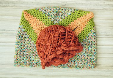 Örme kafa kapağı ve eşarp, kış modası