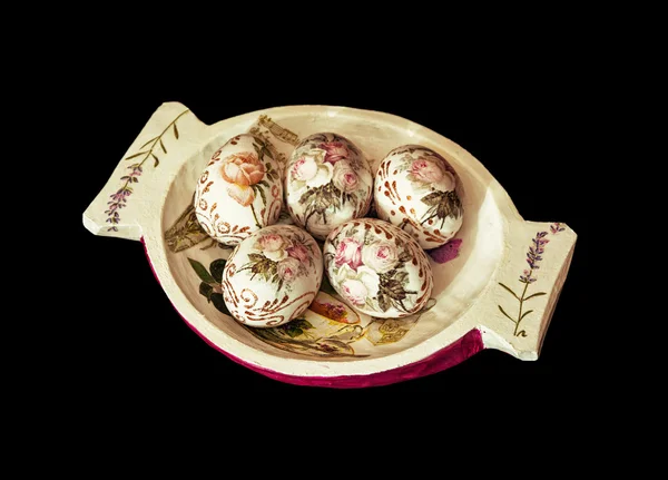 Decorative wooden bowl with painted Easter eggs — Stock Photo, Image