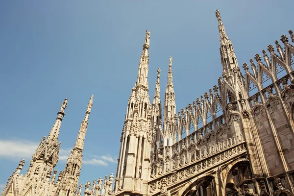 Detal z katedry w Mediolanie (Duomo di Milano), Włochy, architectura — Zdjęcie stockowe