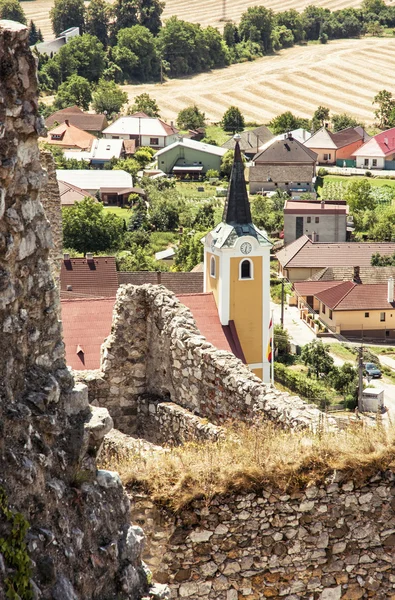 Iglesia parroquial de San Esteban, Beckov, Eslovaquia — Foto de Stock