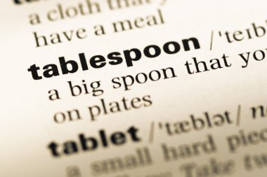 Eski İngilizce sözlük sayfası word çorba kaşığı ile yakın çekim