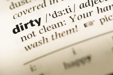 Kirli kelime ile eski İngilizce sözlük sayfasının yakın çekim