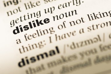 Eski İngilizce sözlük sayfası word antipati ile yakın çekim