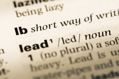 Eski İngilizce sözlük sayfası word lb ile yakın çekim