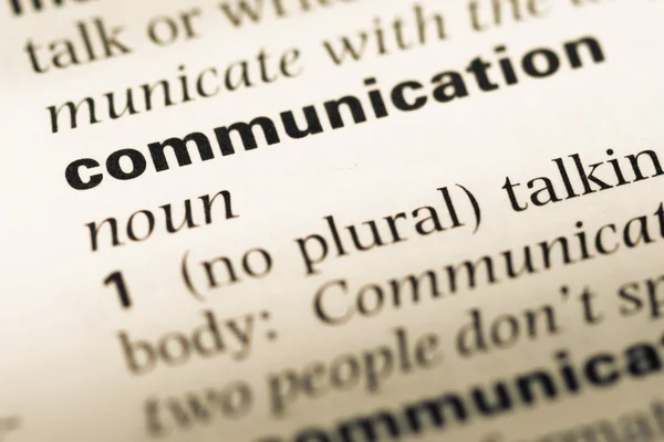 Närbild på gamla svenska ordbok sida med ordet kommunikation — Stockfoto