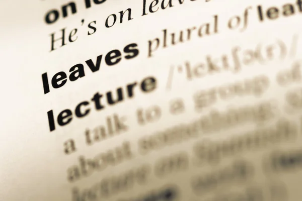 오래 된 영어 사전 페이지 단어 잎의 클로즈업 — 스톡 사진