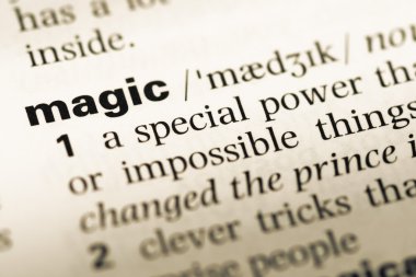 Eski İngilizce sözlük sayfası ile kelime büyü yakın çekim