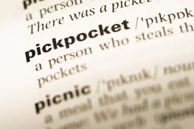 Eski İngilizce sözlük sayfası word yankesici ile yakın çekim