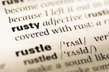Word'le paslı eski İngilizce sözlük sayfasının yakın çekim