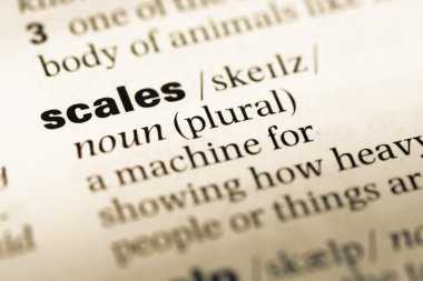 Eski İngilizce sözlük sayfası word teraziler ile yakın çekim