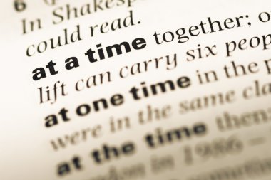 Bir anda eski İngilizce sözlük sayfası word ile kapatma