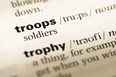 Eski İngilizce sözlük sayfası word birlikleri ile yakın çekim