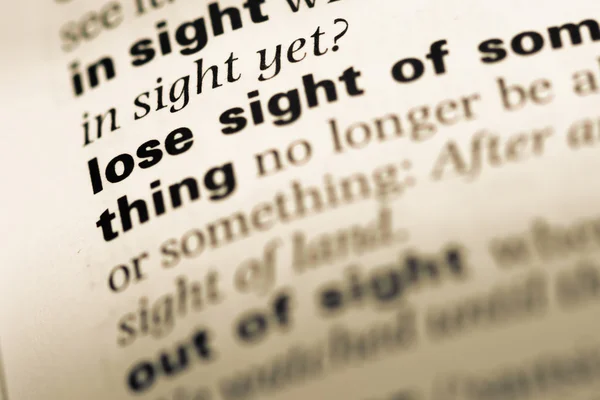 Κοντινό πλάνο της παλιάς Αγγλικά λεξικό σελίδα με λέξη χάσουμε από τα μάτια — Φωτογραφία Αρχείου