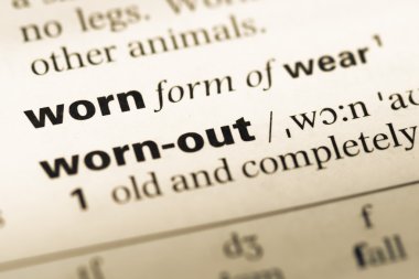 Yıpranmış word ile eski İngilizce sözlük sayfasını kapat