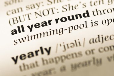 Word ile eski İngilizce sözlük sayfasının tüm yıl boyunca yakın çekim