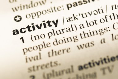 Eski İngilizce sözlük sayfası word aktivite ile yakından