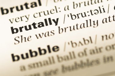 Word ile eski İngilizce sözlük sayfasının vahşice yakın çekim