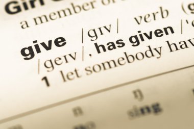 Eski İngilizce sözlük sayfası word vermek ile yakın çekim