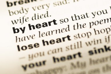 Word ile eski İngilizce sözlük sayfasının ezbere yakın çekim