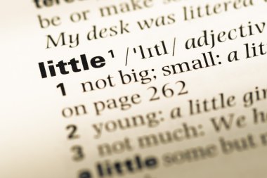 Word ile eski İngilizce sözlük sayfasının küçük yakın çekim