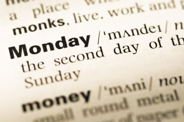 Pazartesi eski İngilizce sözlük sayfası word ile yakından