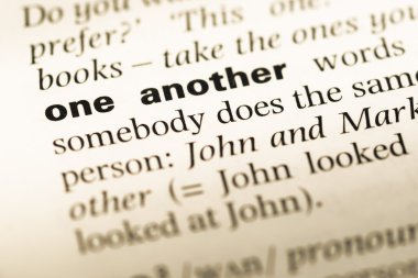 Word ile eski İngilizce sözlük sayfasının başka bir yakın çekim