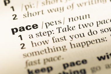 Eski İngilizce sözlük sayfası word ile yakın çekim