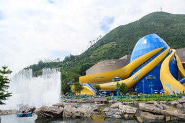 HONG KONG - JUN 14, 2014: Hong Kong Ocean Park Grand Aquarium. Ocean Park is situated in Wong Chuk Hang and Nam Long Shan in the Southern District of Hong Kong, China.