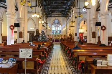 Hongkong - 18 Ocak: Ünlü St Johns Katedrali Ocak'ta 18, 2013 Hong Kong. St. John Katedrali, Batı'nın en eski dini binası ve Uzak Doğu'nun en eski Anglikan kilisesidir..