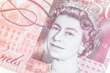 Kraliçe Elizabeth 2 İngiliz Lirası notları