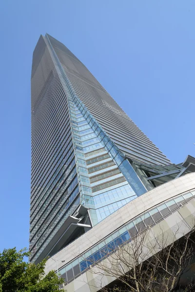 Hong Kong-Jan 9: het International Commerce Centre op 9 januari 2014 in Hong Kong. ICC is een commerciële ruimte luxe residentiële ontwikkeling, moderne retail en twee 6-sterren hotels op één locatie. — Stockfoto