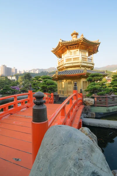 Der orientalische Pavillon absoluter Perfektion im Nan Lian Garden, Chi Lin Nunnery, Hongkong — Stockfoto