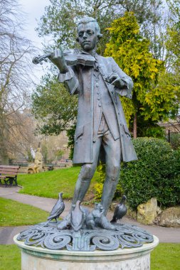 Wolfgang Amadeus Mozart heykel Parade bahçeleri, Bath Spa, Somerset, İngiltere
