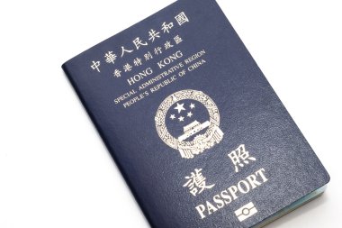 Beyaz arka plan üzerinde izole hong kong pasaportu