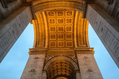 triumph arc de kış günbatımı - arc de triomphe Paris yan görünüm