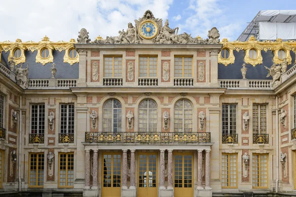 Facade of Versailles Palace in Ile de France — Zdjęcie stockowe