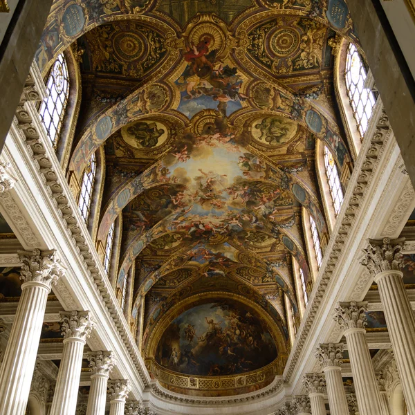 VERSAILLES, FRANCE - JUNE 19, 2013: Interior of Chateau de Versailles (Palace of Versailles) near Paris on June 19, 2013, France. Versailles palace is in UNESCO World Heritage Site list since 1979. Obraz Stockowy