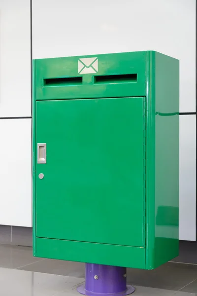 Zobrazení Zelené Poštovní Schránky — Stock fotografie