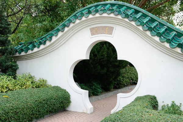 Puerta de jardín chino tradicional — Foto de Stock